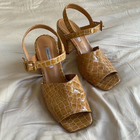 About Arianne Rita Tierra Heeled Sandals (41) - Picture 3 of 7